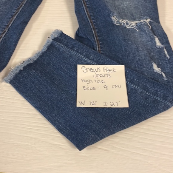 Sneak Peek Jeans - Picture 2 of 6